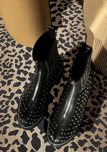 Caster Boot Black SAMPLE