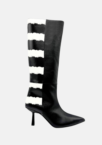 Dove Boot Black SAMPLE